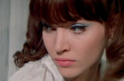 Kobieta jest kobietą film recenzja