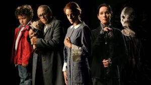 cult horror films - el orfanato