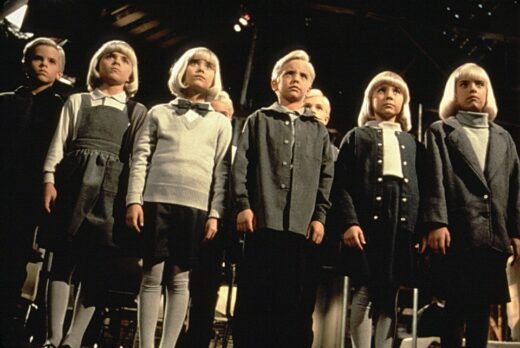 wioska przeklętych film recenzja