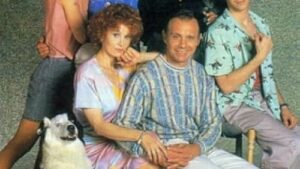 10 seriali opartych na hitach - down and out in beverly hills