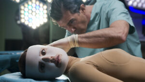 Elena Anaya skóra w której żyję